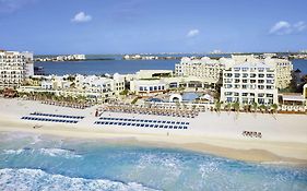 Gran Caribe Real Cancun Resort